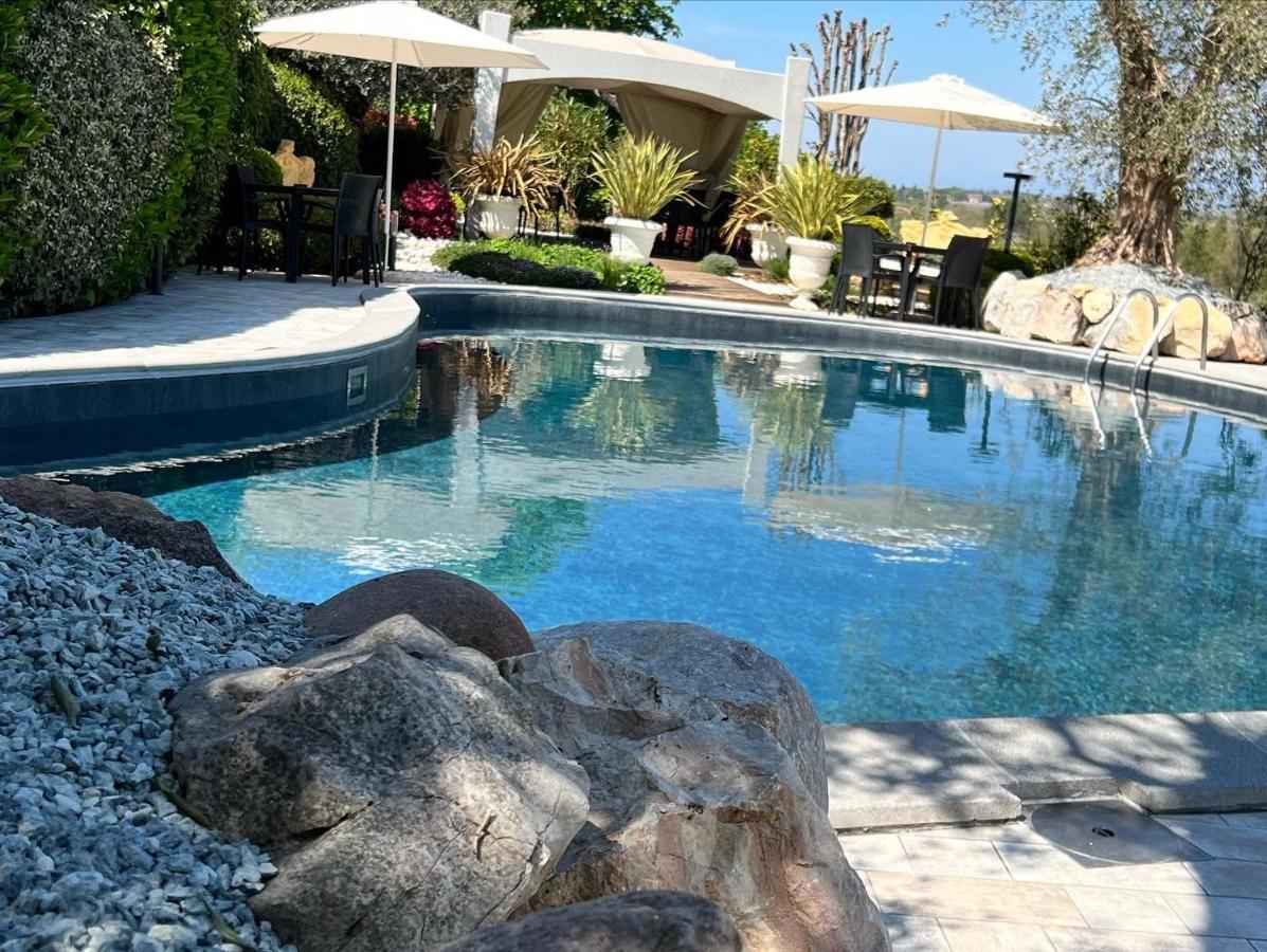 Resort Casino Di Caccia Custoza Exteriör bild