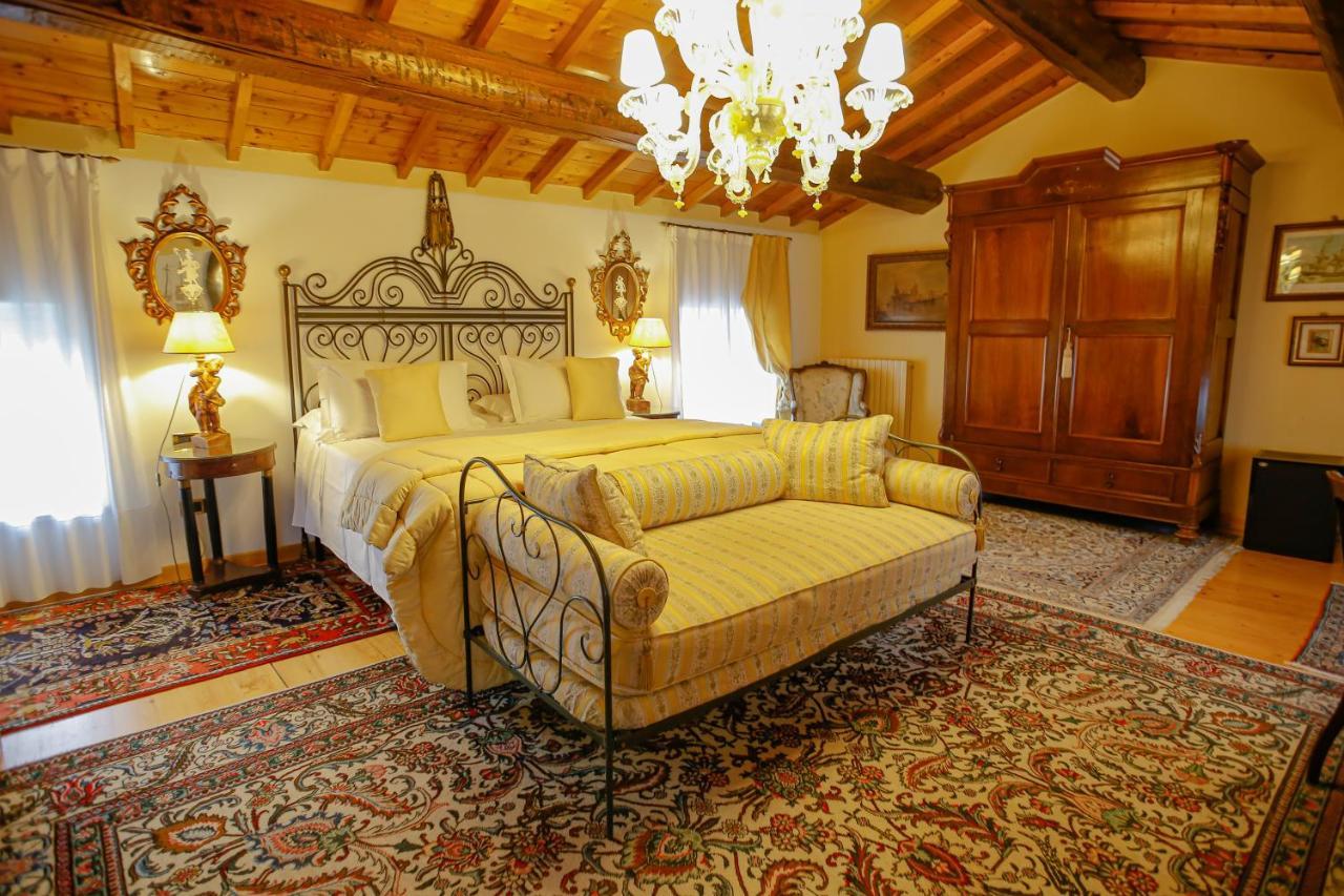 Resort Casino Di Caccia Custoza Exteriör bild